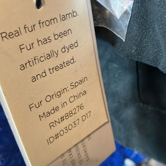 NWT - 【NEW】UGG lamb fur purple hoodie parka, CAD price - Picture 9 of 9